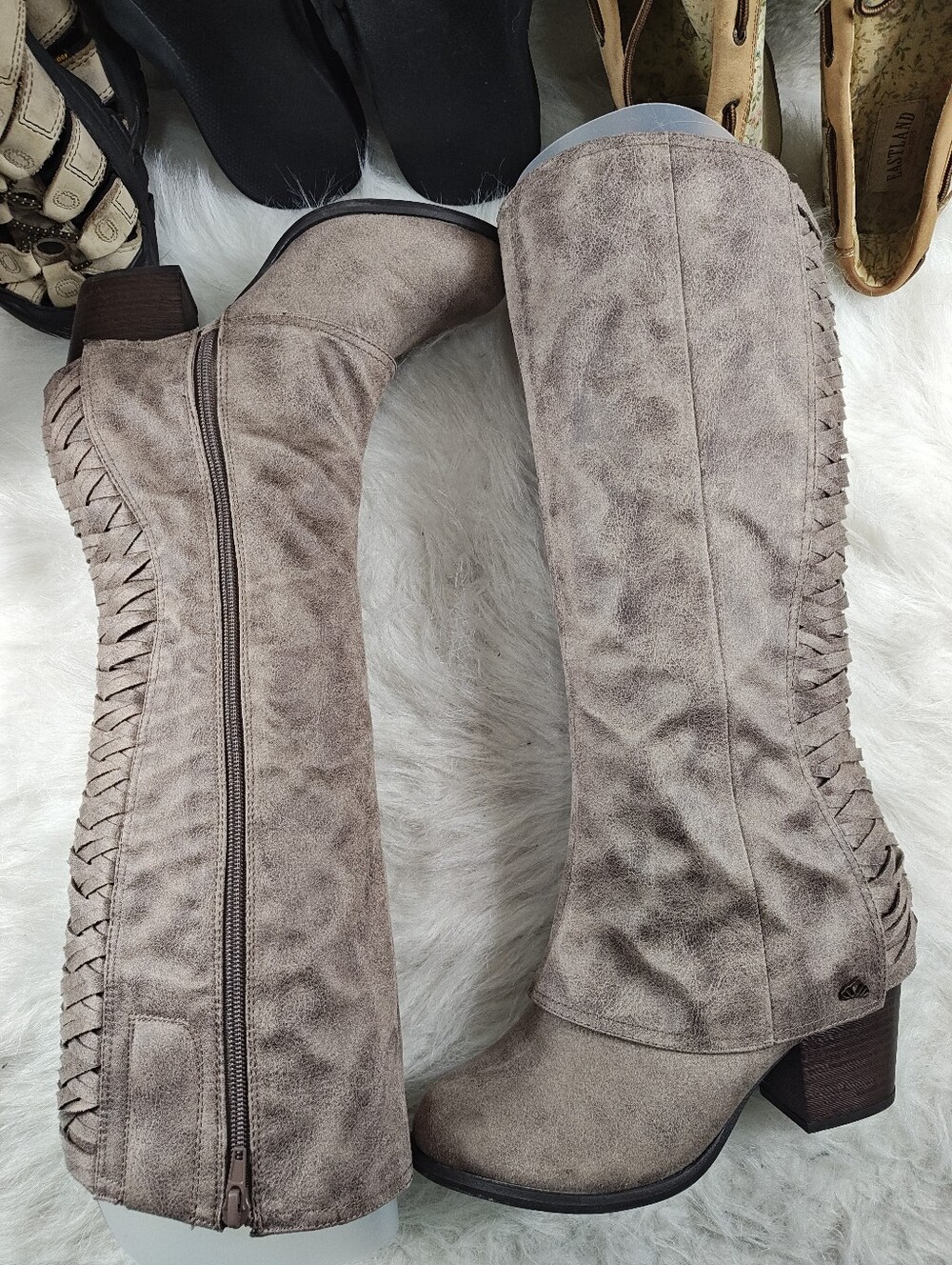 Fergalicious By Fergie Block Heel Knees high  Zip-side Suede Boots Women size 8M - Picture 7 of 11